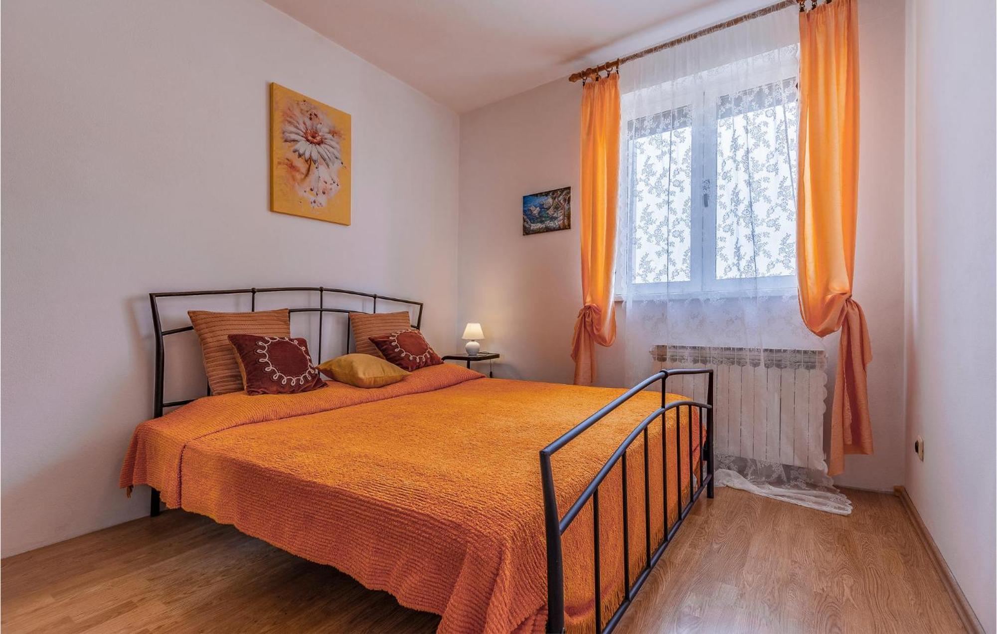 Lovely Home In Sisan With Outdoor Swimming Pool Εξωτερικό φωτογραφία